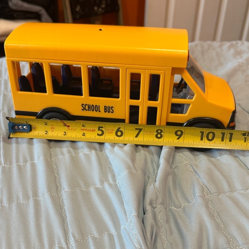 NWOT Yellow School Bus Toy - Picture 2 of 7